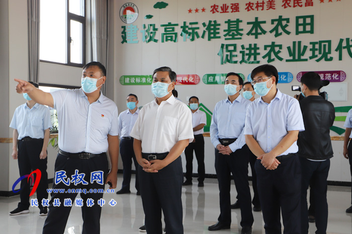 副省長(zhǎng)武國(guó)定在民權(quán)縣調(diào)研時(shí)強(qiáng)調(diào):鞏固拓展脫貧攻堅(jiān)成果 統(tǒng)籌推進(jìn)“三農(nóng)”各項(xiàng)工作 副省長(zhǎng)武國(guó)定在民權(quán)縣調(diào)研時(shí)強(qiáng)調(diào):鞏固拓展脫貧攻堅(jiān)成果 統(tǒng)籌推進(jìn)“三農(nóng)”各項(xiàng)工作