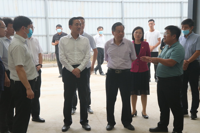 省農(nóng)業(yè)農(nóng)村廳副廳長薛玉森到民調(diào)研人居環(huán)境整治工作開展情況 省農(nóng)業(yè)農(nóng)村廳副廳長薛玉森到民調(diào)研人居環(huán)境整治工作開展情況