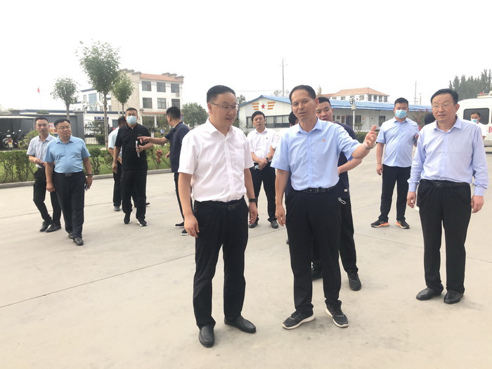 縣委副書(shū)記栗團(tuán)結(jié)調(diào)研省級(jí)雙擁模范城創(chuàng)建工作 縣委副書(shū)記栗團(tuán)結(jié)調(diào)研省級(jí)雙擁模范城創(chuàng)建工作