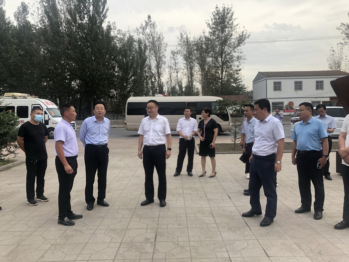 縣委副書(shū)記栗團(tuán)結(jié)調(diào)研省級(jí)雙擁模范城創(chuàng)建工作 縣委副書(shū)記栗團(tuán)結(jié)調(diào)研省級(jí)雙擁模范城創(chuàng)建工作
