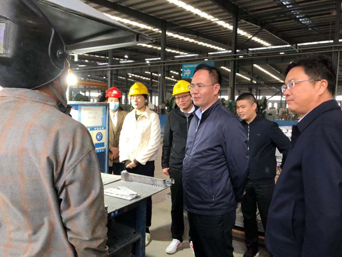 縣委常委、常務副縣長王景義深入部分企業(yè)檢查指導安全生產工作
