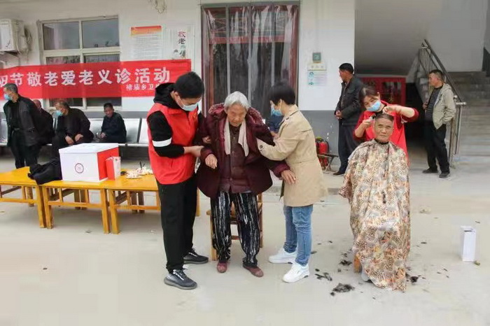褚廟鄉(xiāng)開展“愛滿重陽節(jié)、情暖老人心” 主題教育活動(dòng)