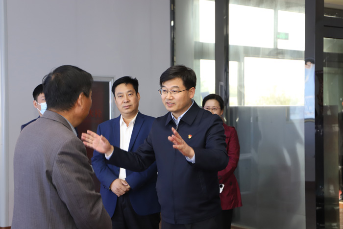 縣委書記張團結調研工業(yè)企業(yè)發(fā)展和重點項目建設情況