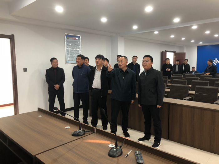 縣政協(xié)主席周明河到南華街道辦事處調(diào)研指導(dǎo)禁毒、信訪穩(wěn)定和文明城創(chuàng)建工作