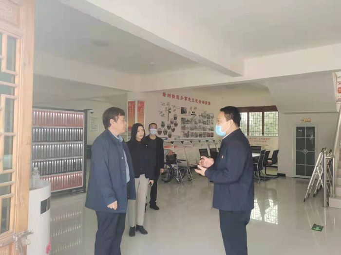 縣委常委、組織部長王義彬暗訪督導全國文明城市創(chuàng)建工作