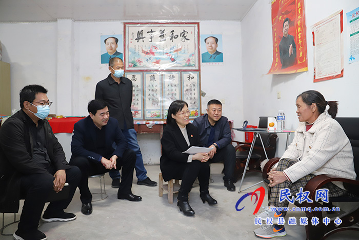 縣委副書(shū)記、縣長(zhǎng)王靜嫻督導(dǎo)檢查鞏固脫貧攻堅(jiān)成果后評(píng)估工作
