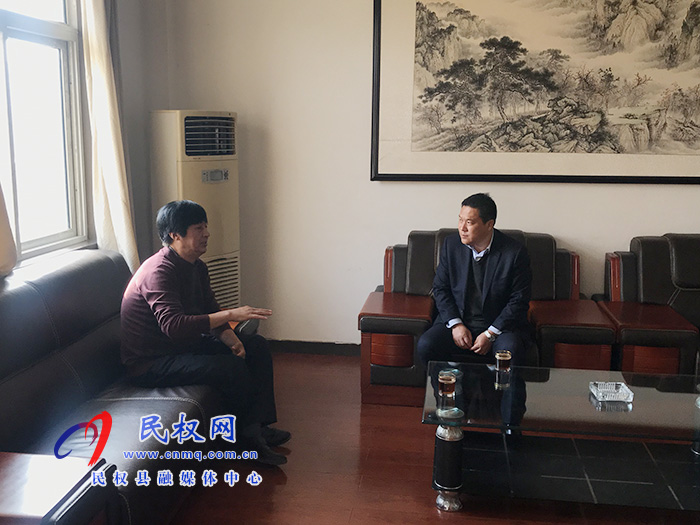 縣委常委、縣委辦公室主任吳杰深入企業(yè)開展“萬人助萬企”活動