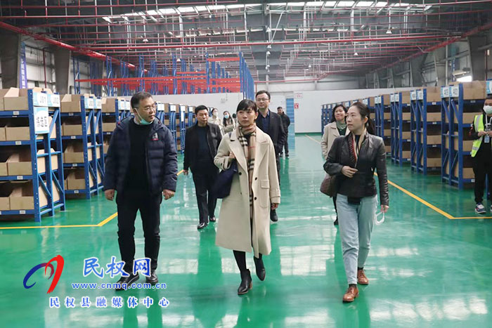 縣領導于茜會見上海韻達貨運有限公司國際部負責人顧毅一行