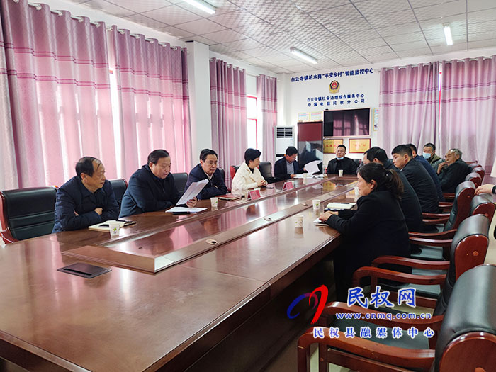 市人大常委會副主任、市總工會主席姬脈常到白云寺鎮(zhèn)柏木崗村開展鞏固脫貧成果“大排查大整改”活動