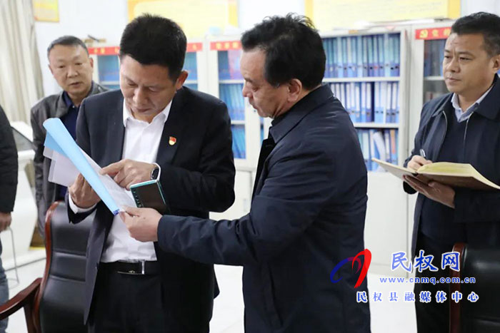 縣委常委、縣紀(jì)委書記、縣監(jiān)委主任冉燃到龍?zhí)伶?zhèn)調(diào)研指導(dǎo)鞏固拓展脫貧攻堅(jiān)后評(píng)估工作