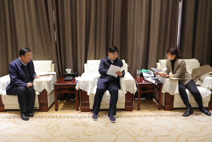 縣委書記張團(tuán)結(jié)就民權(quán)與京東集團(tuán)合作項(xiàng)目有關(guān)事宜進(jìn)行專題研究