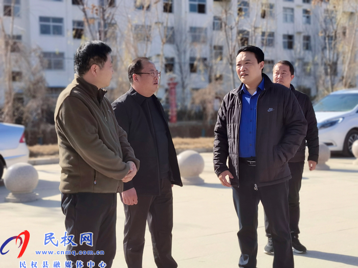 縣委常委、組織部長王義彬督導檢查農(nóng)村人居環(huán)境整治、脫貧攻堅鞏固提升、駐村第一書記工作