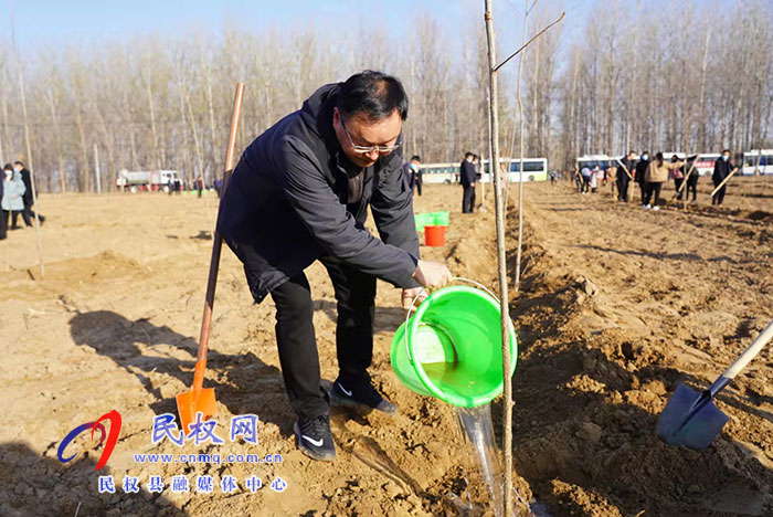 我縣組織開展冬季義務(wù)植樹活動(dòng)