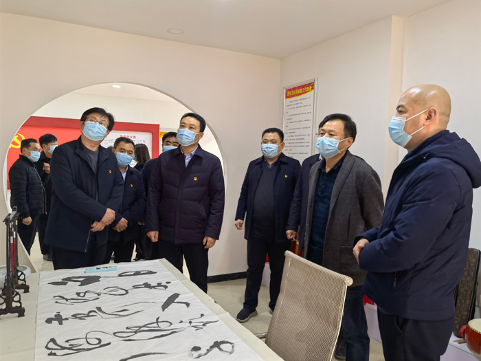 市委組織部到民評定驗(yàn)收星級“紅色物業(yè)示范小區(qū)”創(chuàng)建工作