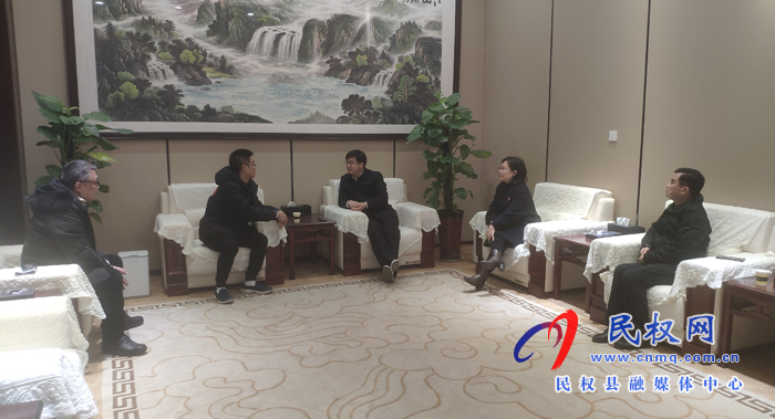 縣領(lǐng)導(dǎo)張團(tuán)結(jié)、王靜嫻會(huì)見來民客商