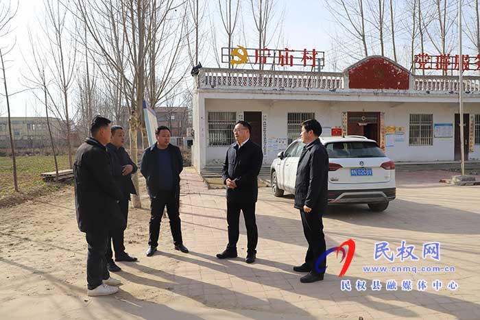縣委副書記栗團結暗訪調研農村人居環(huán)境整治工作及鄉(xiāng)鎮(zhèn)集鎮(zhèn)區(qū)建設和農業(yè)產業(yè)發(fā)展情況