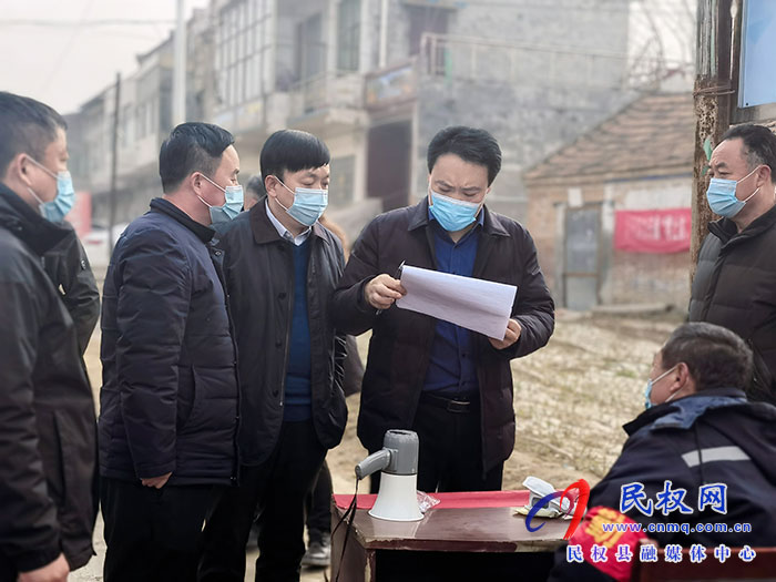 縣委常委、組織部長王義彬督導疫情防控工作