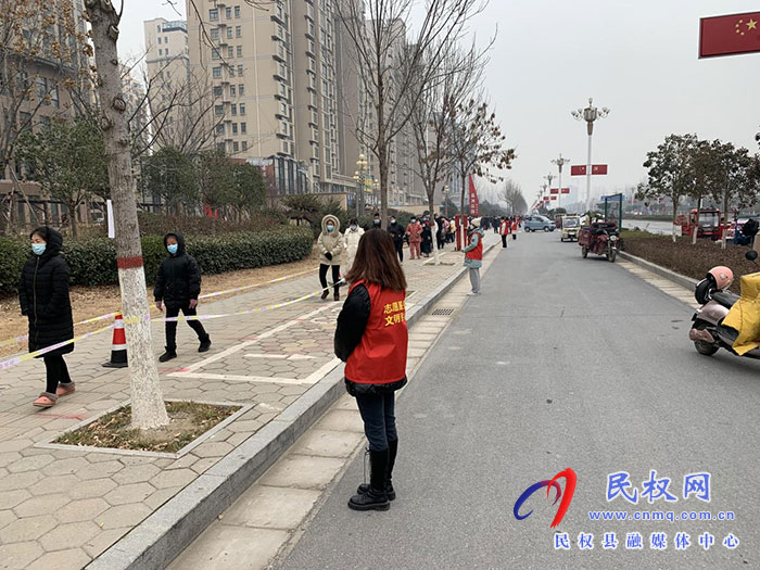民權(quán)縣：創(chuàng)新培養(yǎng)模式 讓預備黨員在 戰(zhàn)“疫”一線“踐初心”