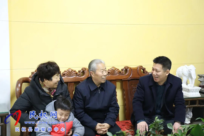 縣委常委、縣紀委書記、縣監(jiān)委主任冉燃看望慰問退休老干部