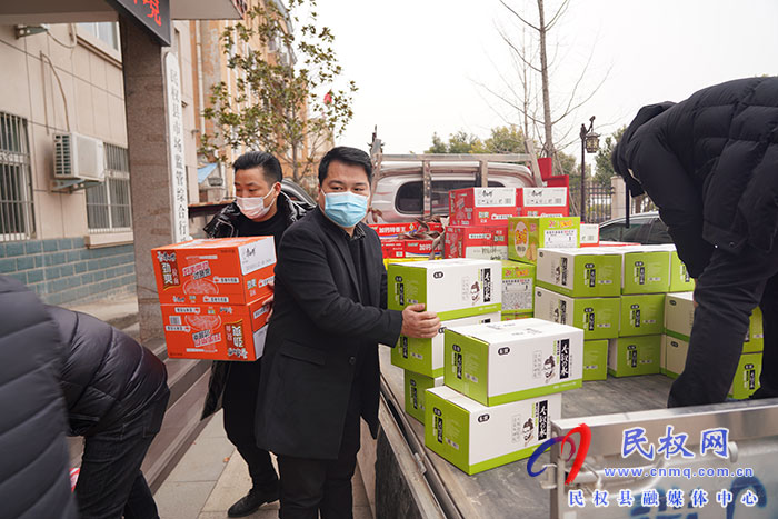 愛心企業(yè)送溫暖，嚴(yán)寒冬日暖人心