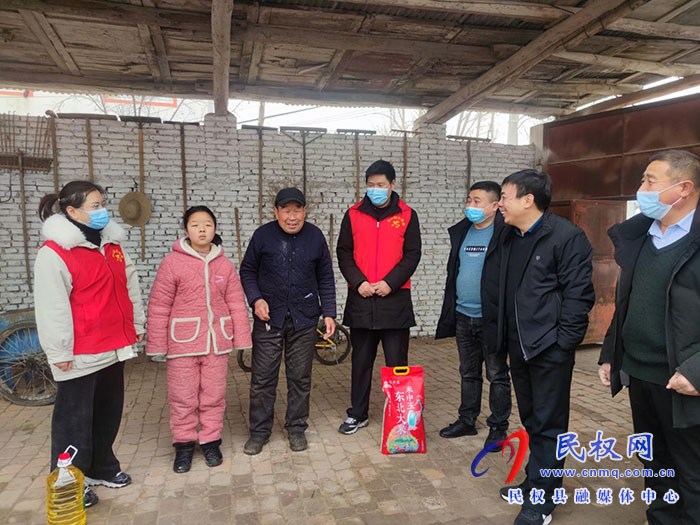 縣委黨校開展春節(jié)走訪慰問幫扶村困難群眾、老黨員及離退休老干部活動(dòng)
