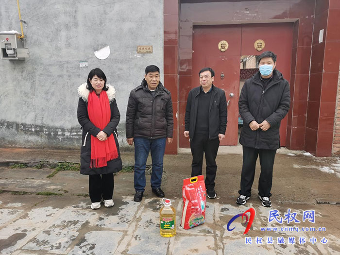 縣委黨校開展春節(jié)走訪慰問幫扶村困難群眾、老黨員及離退休老干部活動(dòng)