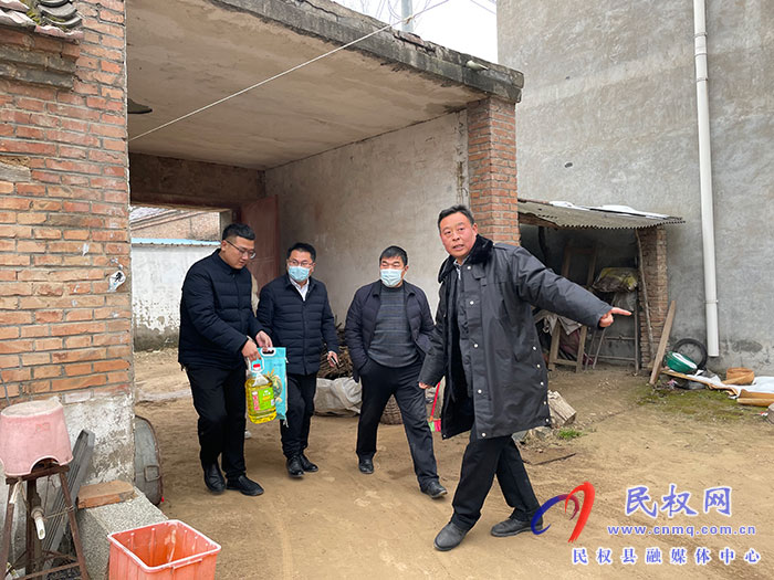 民權(quán)縣農(nóng)業(yè)農(nóng)村局深入幫扶村開展 “迎新春、送溫暖”走訪慰問活動