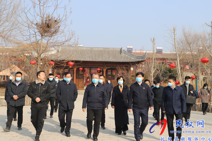 市委書記李國勝蒞民調(diào)研文化產(chǎn)業(yè)發(fā)展和慰問駐村工作隊(duì)員