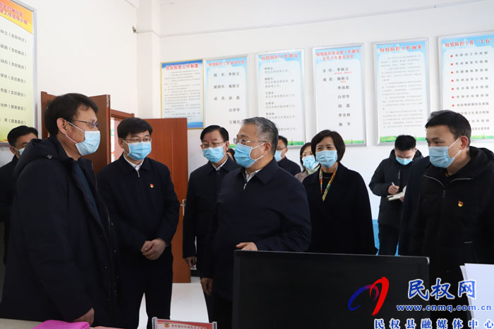 市委書記李國勝蒞民調(diào)研文化產(chǎn)業(yè)發(fā)展和慰問駐村工作隊(duì)員
