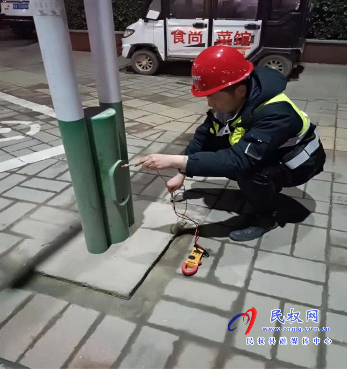 城管局路燈所  助理“雙城”創(chuàng)建，加強(qiáng)常態(tài)化路燈設(shè)施維護(hù)與管理
