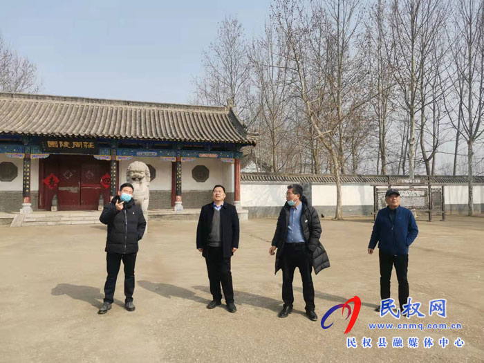 縣文化廣電旅游局邀請(qǐng)旅游規(guī)劃、市場(chǎng)經(jīng)營(yíng)專家到我縣走訪調(diào)研
