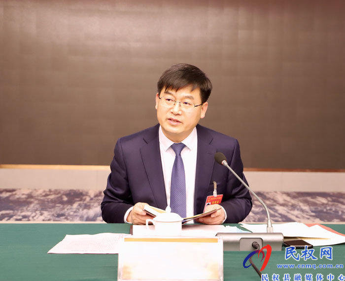 市五屆人大七次會議民權(quán)縣代表團(tuán)第一次會議召開