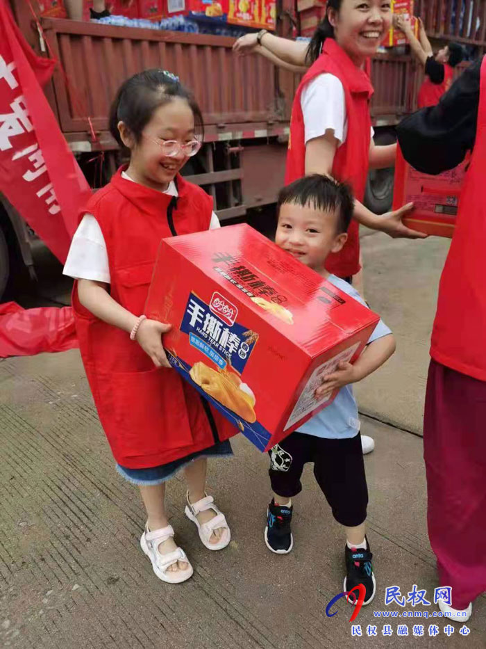 堅守十二載  薪火永續(xù)傳   --“中國好人”唐志發(fā)矢志不渝傳承雷鋒精神紀事
