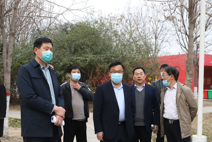 縣委常委、宣傳部長、副縣長畢道喜調(diào)研城市書房選址工作