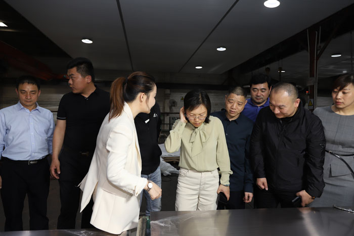縣委副書記、縣長王靜嫻帶隊到廣東省佛山市不銹鋼產業(yè)園招商考察