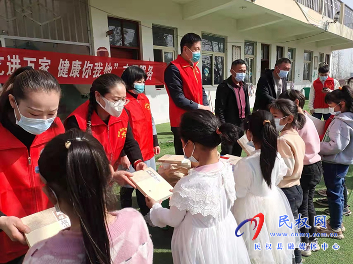 民權(quán)縣文聯(lián)開展“文藝進(jìn)萬家，健康你我他”志愿服務(wù)活動(dòng)