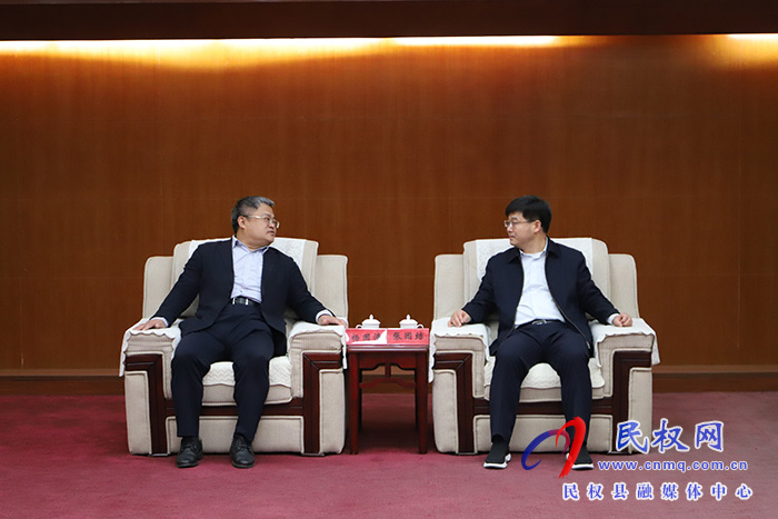 縣委書記張團結會見北汽福田集團黨委常委、副總經(jīng)理、福田雷薩專用車董事長楊國濤