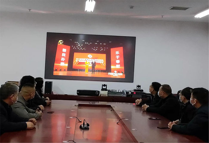 縣畜牧發(fā)展服務(wù)中心收聽收看第六屆河南“商丘好人”文化周活動暨“德潤商丘·云贊好人”先進(jìn)群體發(fā)布儀式