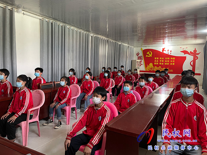 民權(quán)縣精英武校收看收聽總結(jié)表彰大會直播，引發(fā)熱烈反響