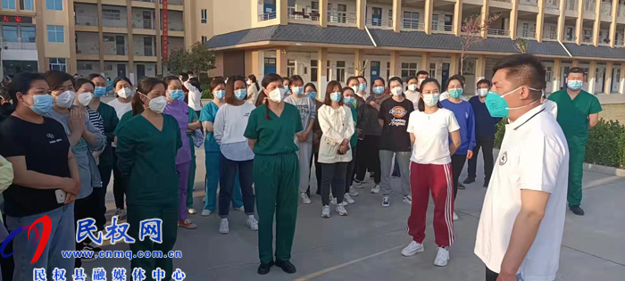 民權(quán)縣衛(wèi)健委機(jī)關(guān)黨委書記、黨組成員、副主任孫濤到永城市慰問民權(quán)縣支援永城核酸采樣隊(duì)人員