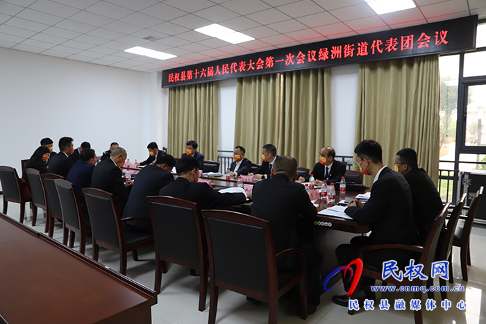 縣領(lǐng)導周明河、王景義參加各代表團審議