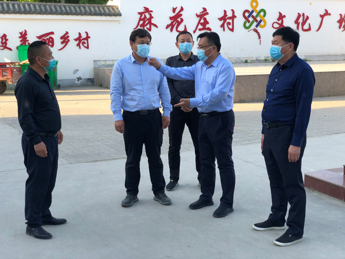 縣委常委、宣傳部長(zhǎng)、副縣長(zhǎng)畢道喜到王橋鎮(zhèn)督導(dǎo)疫情防控工作
