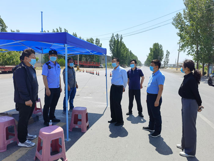 縣領(lǐng)導李國棟到雙塔鎮(zhèn)督導檢查疫情防控工作