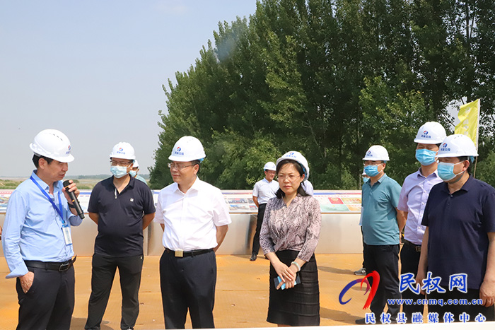 河南交通投資集團有限公司總工程師關(guān)鍵到民調(diào)研陽新高速民權(quán)段建設(shè)工作