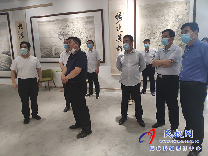 市人大常委會民族僑務外事工作委員會主任程向前到民調(diào)研