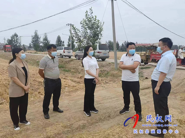副縣長朱琳、李衛(wèi)政到老顏集鄉(xiāng)督導(dǎo)疫情防控、“三夏”生產(chǎn)、人居環(huán)境集中整治工作