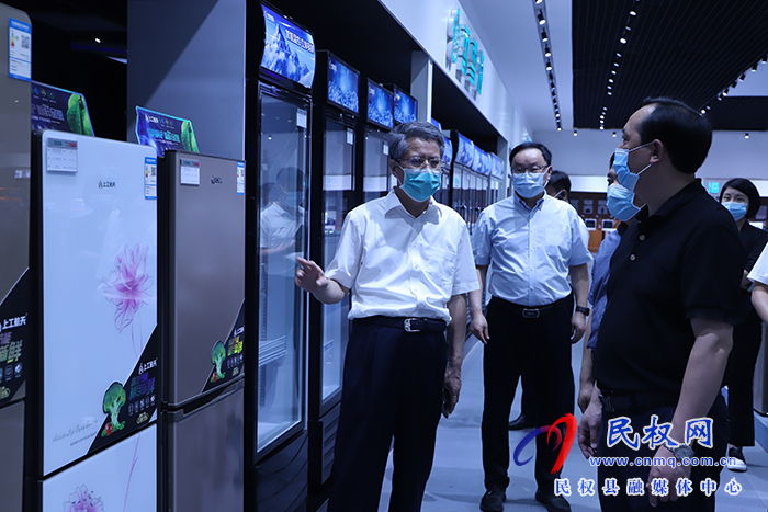 副市長(zhǎng)潘峰到民調(diào)研企業(yè)生產(chǎn)經(jīng)營(yíng)情況