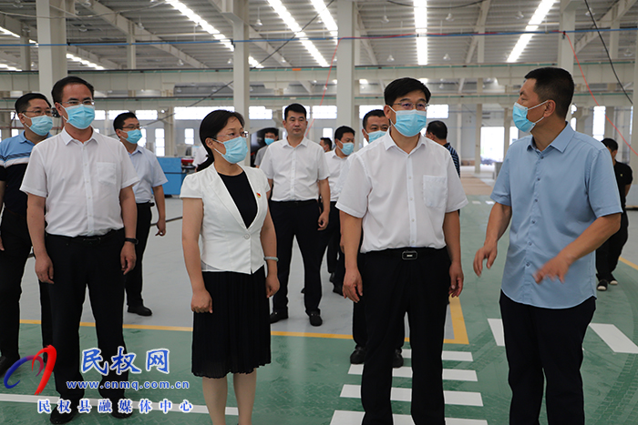 縣委書記張團結(jié)調(diào)研“三個一批”項目建設(shè)情況