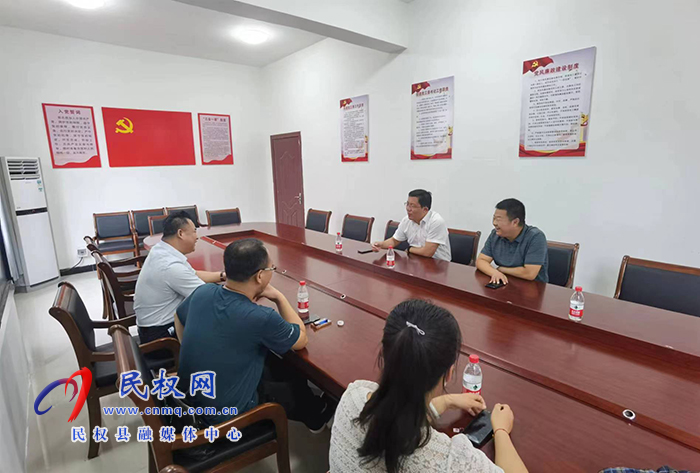 中鴻國源集團公司執(zhí)行董事陳思慶一行到民參觀考察