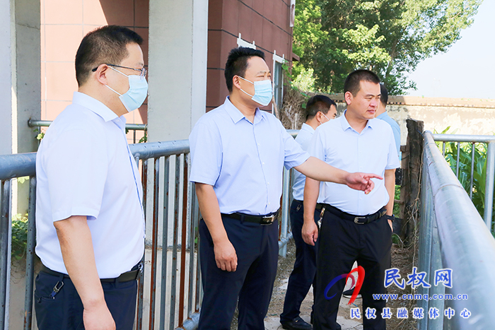 縣委常委、組織部長(zhǎng)王義彬開(kāi)展巡河工作